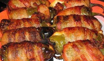 Jalapeno Poppers Wrapped with Bacon